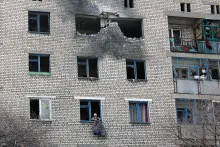 Будни Новороссии: руины  Кировска после обстрела украинскими "Градами"_2