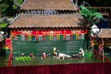 Традиционный кукольный спектакль вьетнамского театра на воде_3