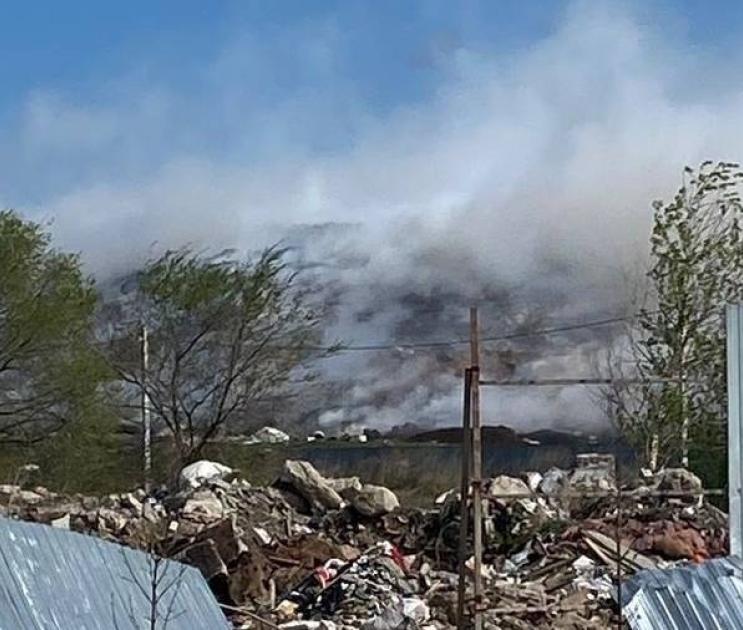Росприроднадзор оценит ущерб от масштабного пожара на свалке под Воронежем