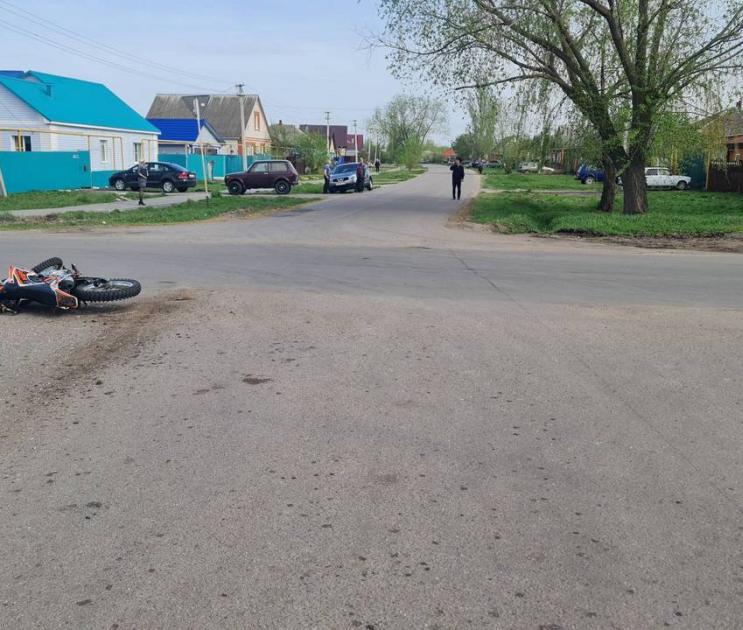 20-летний мотоциклист попал в больницу после ДТП с легковушкой в посёлке под Воронежем